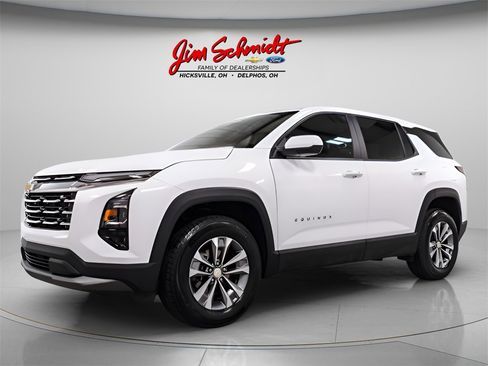 Used 2025 Chevrolet Equinox LT image 3