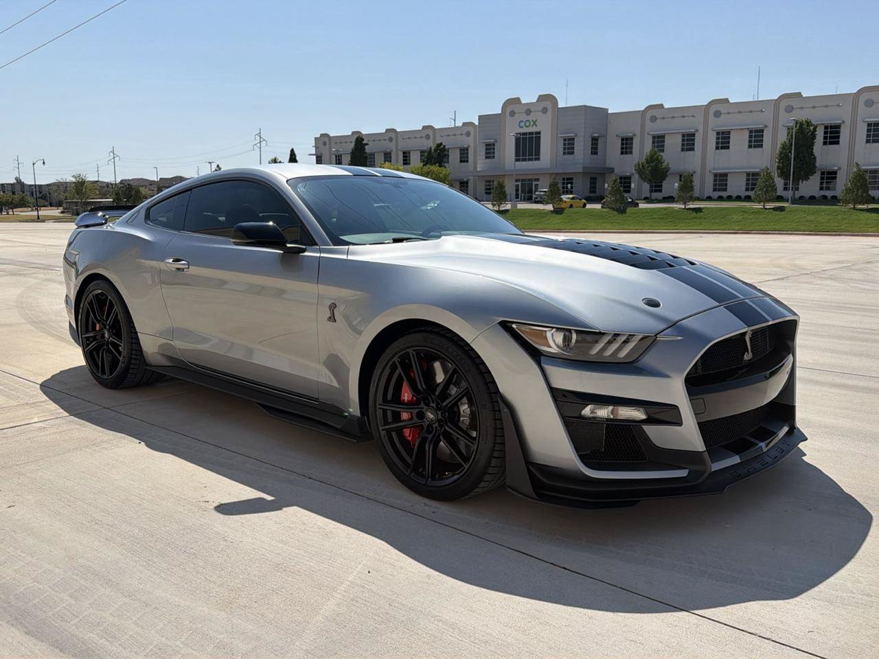 Used 2021 Ford Mustang Shelby GT500 w/ Technology Package RWD image 3