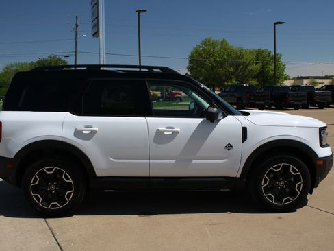 Used 2025 Ford Bronco Sport Outer Banks w/ Outer Banks Tech Package+ AWD/4WD image 4