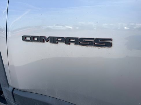 Used 2019 Jeep Compass Trailhawk AWD/4WD image 14