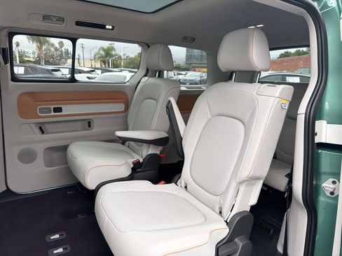 Certified 2025 Volkswagen ID. Buzz 1st Edition AWD/4WD image 9