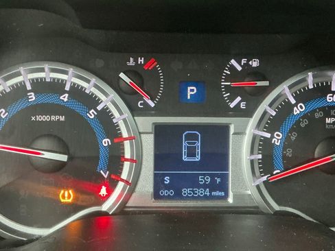 Used 2016 Toyota 4Runner Limited image 38