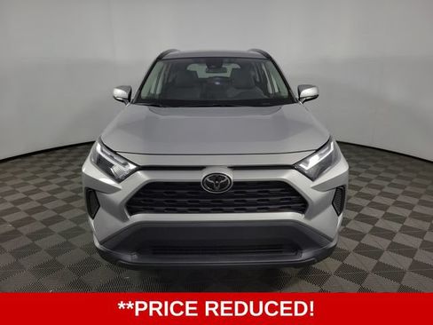 Used 2023 Toyota RAV4 XLE w/ Convenience Package FWD image 2