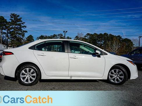 Used 2023 Toyota Corolla LE image 2