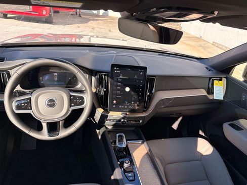 Used 2026 Volvo XC60 B5 Plus w/ Protection Package Premier image 15