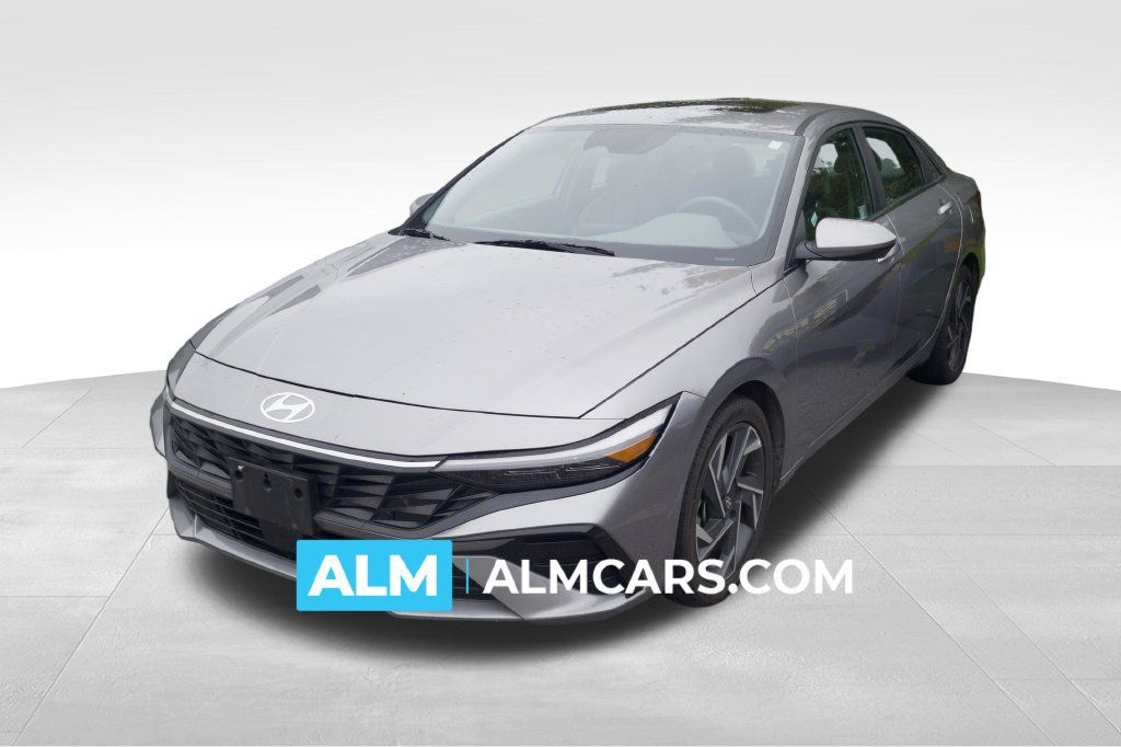 Used 2025 Hyundai Elantra SEL FWD image 1