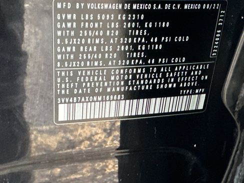 Used 2022 Volkswagen Tiguan SEL R-Line image 18