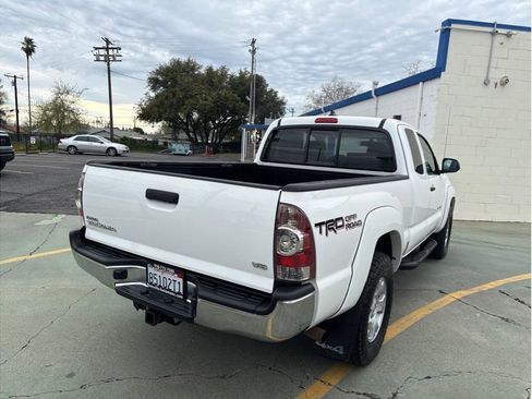 Used 2015 Toyota Tacoma w/ TRD Off-Road Package image 7