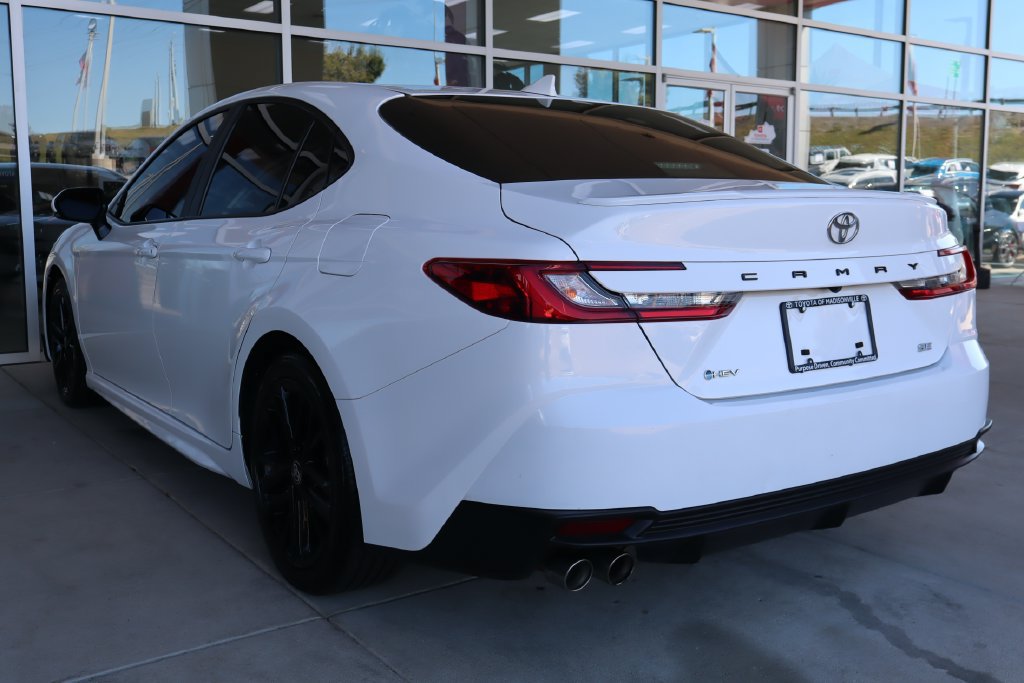 Used 2025 Toyota Camry SE FWD image 6