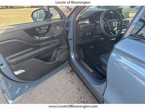 New 2025 Lincoln Corsair Reserve w/ Equipment Group 202A image 20