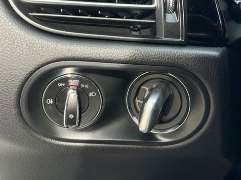 Used 2019 Porsche Macan image 29