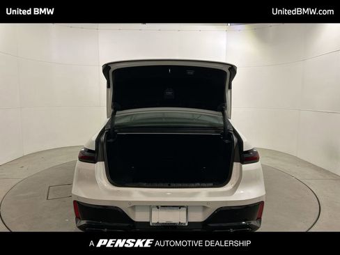 Used 2025 BMW 760i xDrive AWD/4WD image 22