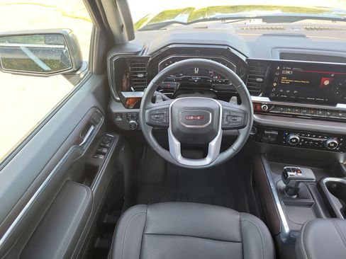 Used 2023 GMC Sierra 1500 SLT w/ SLT Premium Plus Package AWD/4WD image 19