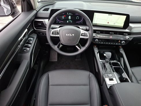 New 2025 Kia Telluride S image 12