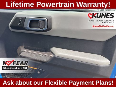 Used 2023 Ford Bronco Badlands image 43