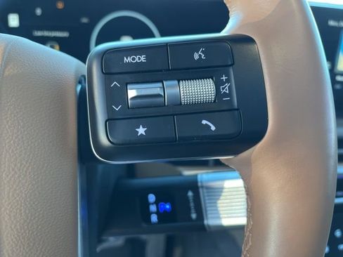 Used 2024 Hyundai Santa Fe Limited image 18