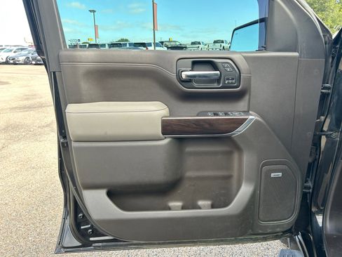 Used 2019 GMC Sierra 1500 SLT image 28