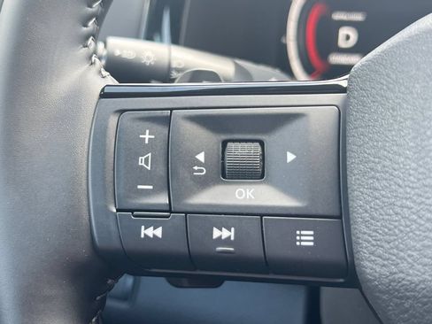 New 2026 Nissan Pathfinder SL FWD image 11