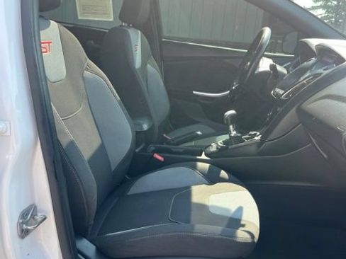 Used 2016 Ford Focus ST FWD image 31