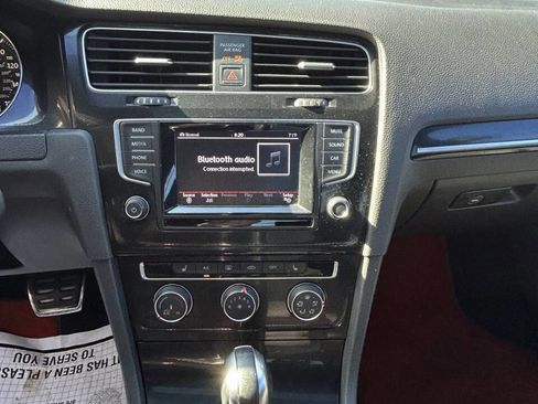 Used 2015 Volkswagen GTI SE image 15