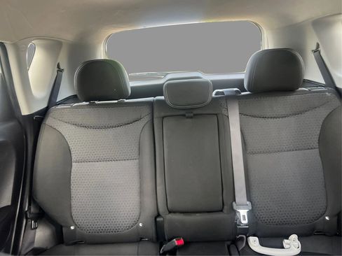 Used 2015 Kia Soul + FWD image 17