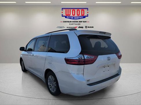 Used 2015 Toyota Sienna XLE Premium image 5