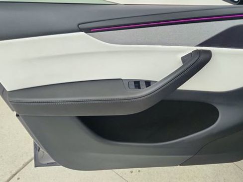 Used 2026 Tesla Model Y Long Range image 32