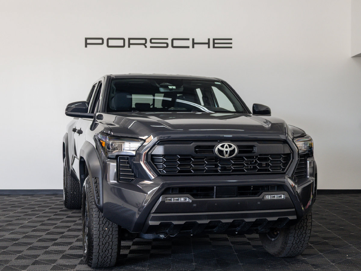 Used 2025 Toyota Tacoma TRD Off-Road w/ TRD Off Road Upgrade Package AWD/4WD image 8