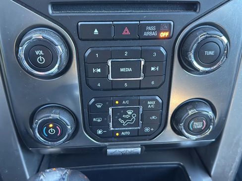 Used 2014 Ford F150 FX4 w/ Equipment Group 402A Luxury image 36