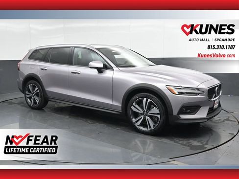 New 2026 Volvo V60 B5 Cross Country Plus w/ Climate Package AWD/4WD image 1