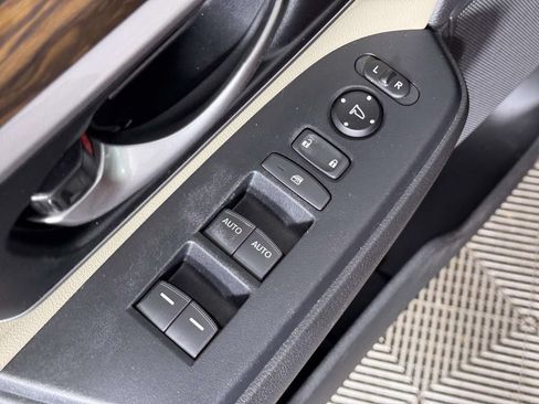 Used 2019 Honda CR-V EX-L image 18