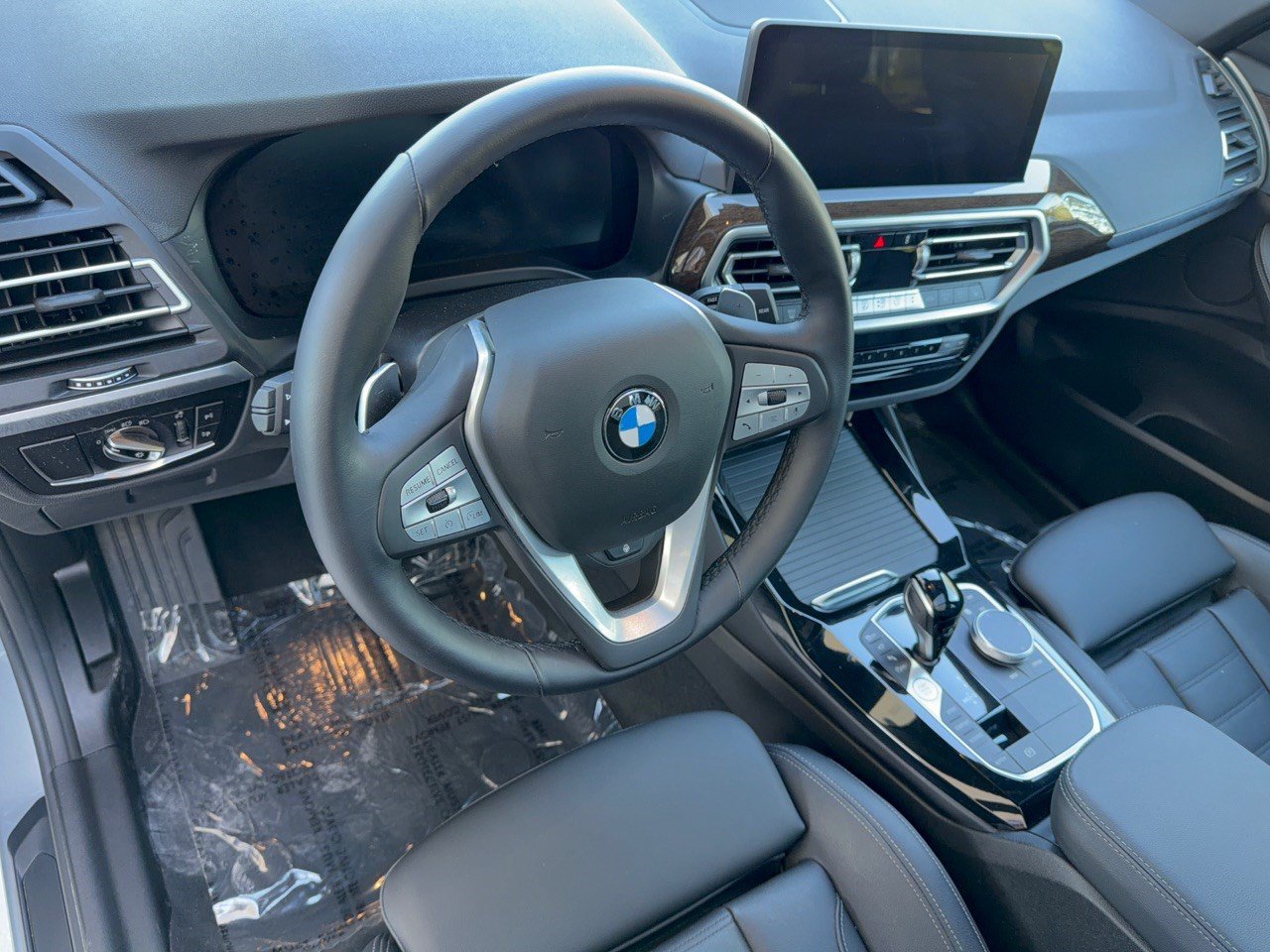 Used 2024 BMW X3 sDrive30i w/ Premium Package RWD image 4