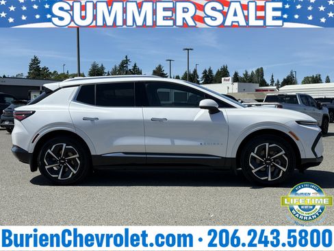 Used 2024 Chevrolet Equinox EV LT w/ Active Safety Package 3 AWD/4WD image 6