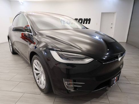 Used 2017 Tesla Model X 75D AWD/4WD image 7