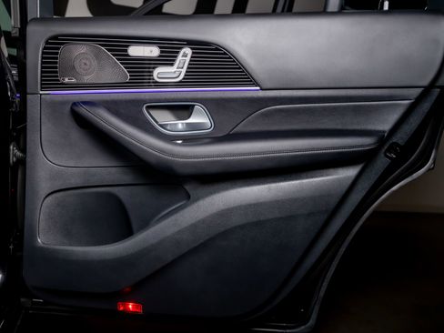 Used 2025 Mercedes-Benz GLS 450 GLS 450 image 39