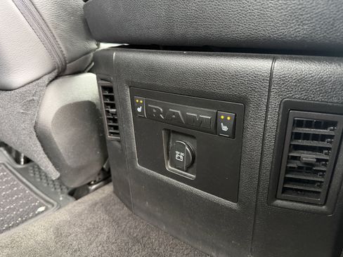 Used 2018 RAM 2500 Limited image 30