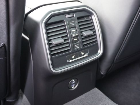 Used 2023 Porsche Macan S AWD/4WD image 50