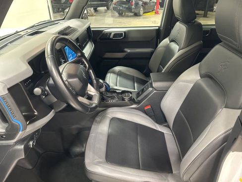 Certified 2022 Ford Bronco Black Diamond image 12