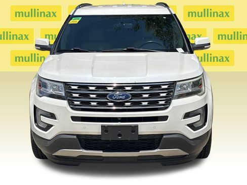 Used 2017 Ford Explorer Limited FWD image 14