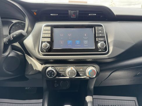 Used 2025 Nissan Kicks Play S FWD image 47