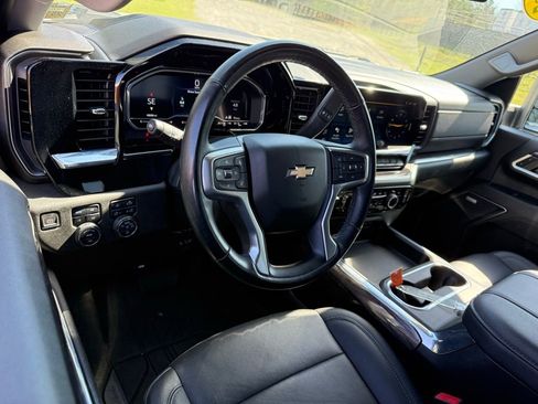 Used 2024 Chevrolet Silverado 2500 LTZ w/ LTZ Plus Package AWD/4WD image 4