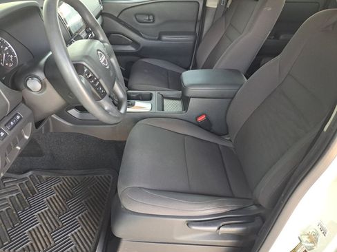 Used 2022 Nissan Frontier S w/ Technology Package AWD/4WD image 10