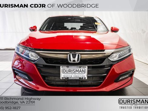 Used 2018 Honda Accord Sport image 2