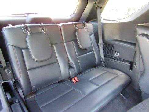 Used 2025 Ford Explorer ST-Line AWD/4WD image 40