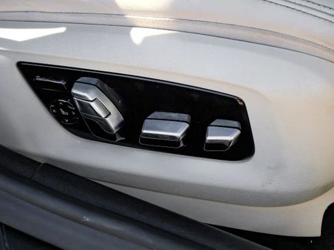 Used 2019 BMW 540i w/ Executive Package image 41