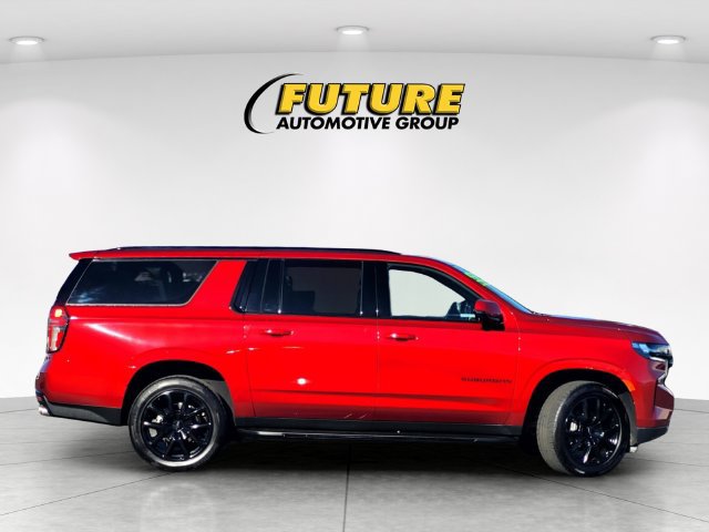 Used 2023 Chevrolet Suburban RST w/ Sport Performance Package AWD/4WD image 3