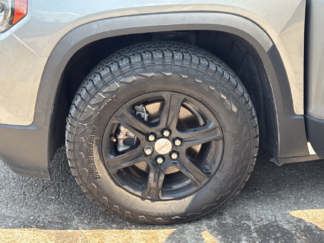 Used 2023 GMC Acadia AT4 w/ Technology Package AWD/4WD image 25