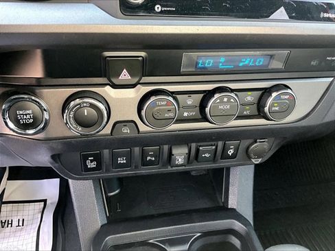 Used 2022 Toyota Tacoma TRD Sport w/ Technology Package AWD/4WD image 23