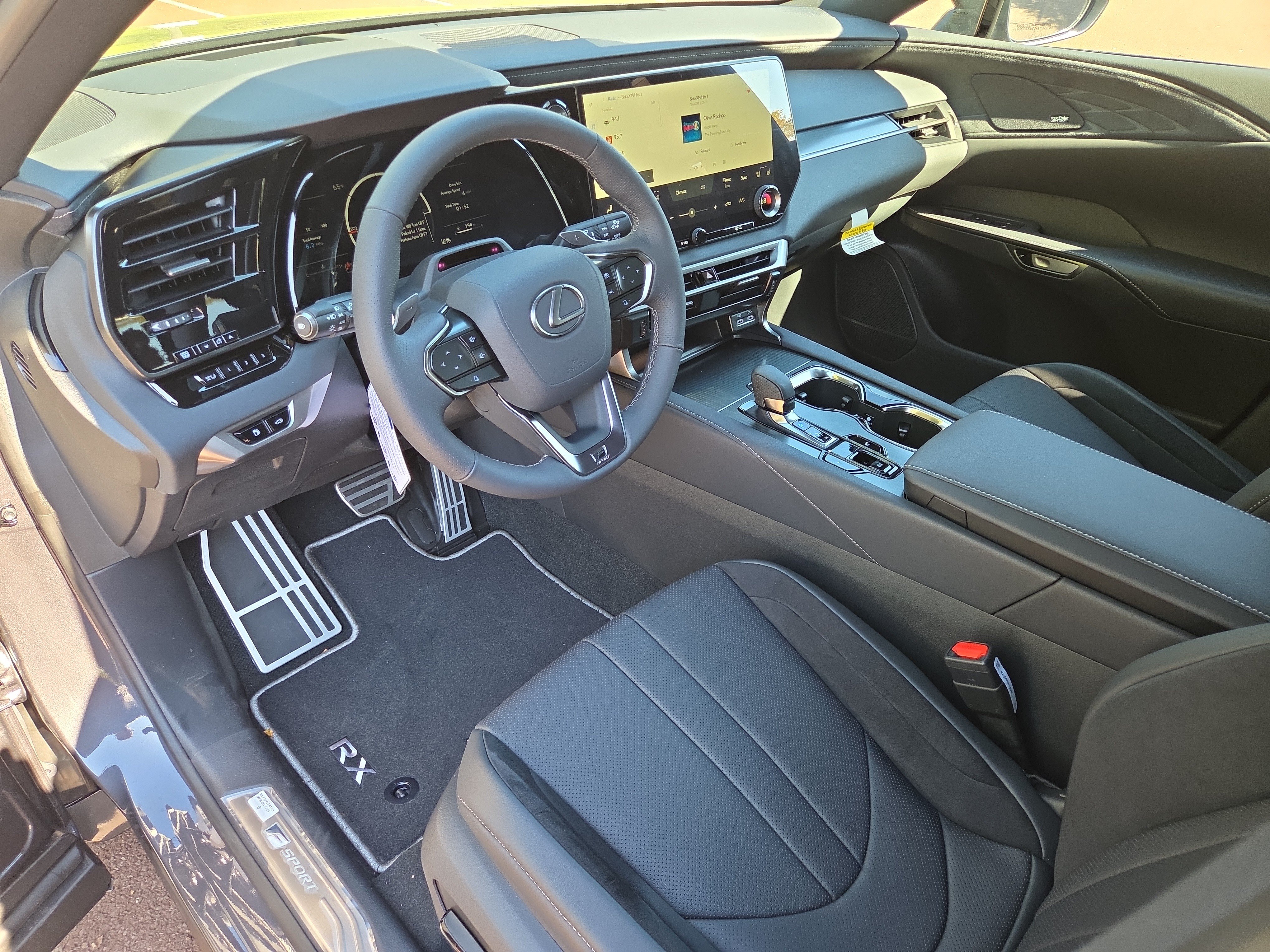 New 2026 Lexus RX 500h F Sport w/ Convenience Package AWD/4WD image 9