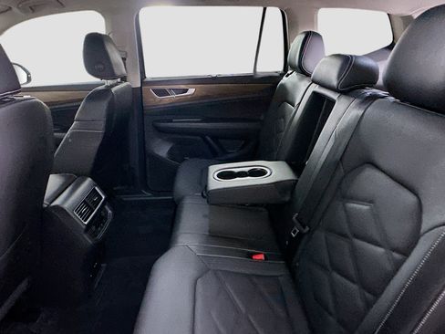 Used 2025 Volkswagen Atlas SE FWD image 27